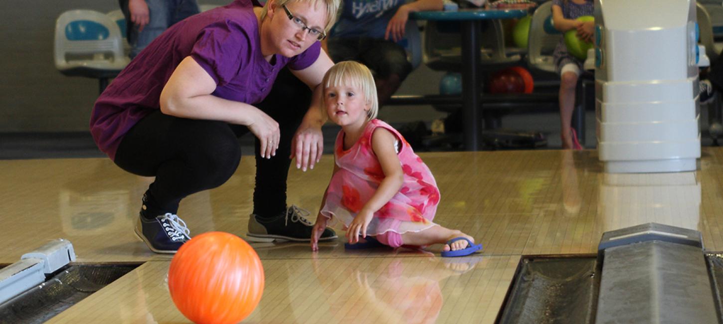 Prøv områdets bowlingbaner - både til børn og voksne