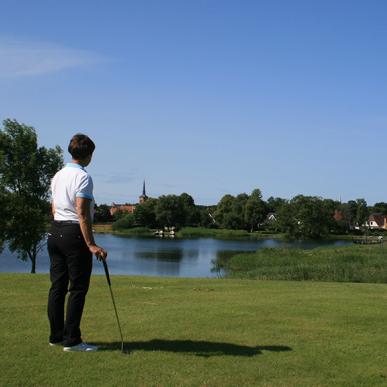 Golfbane med udsigt over Jels Søerne
