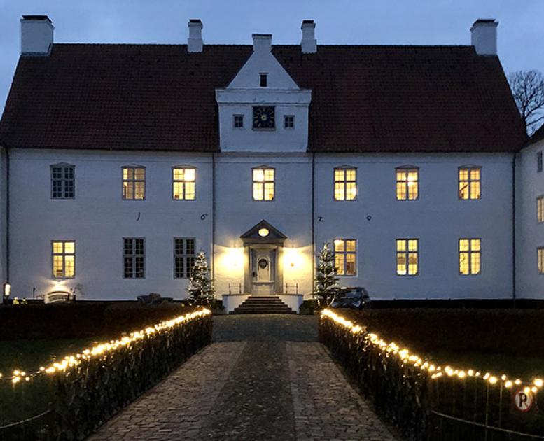 Sønderskov med lys